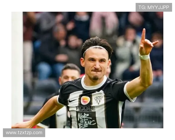 昂热俱乐部迎来赛季新转折主帅调整引发球队重塑热议