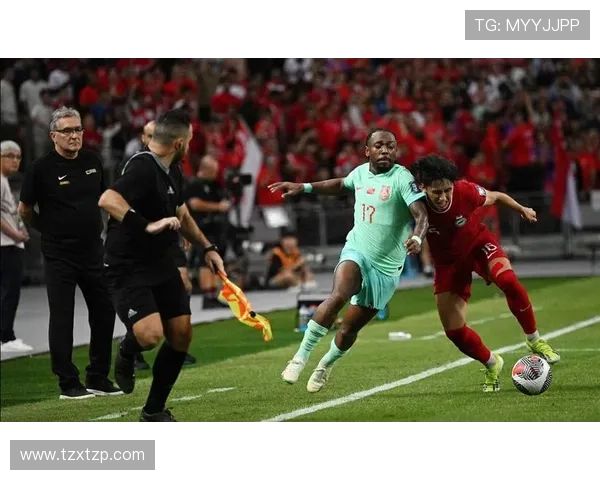 中国男足新阵容亮相亚洲杯预选赛展现青春力量全场拼搏赢得掌声